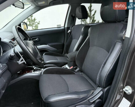 Коричневий Міцубісі Аутлендер, об'ємом двигуна 2.2 л та пробігом 235 тис. км за 10600 $, фото 53 на Automoto.ua