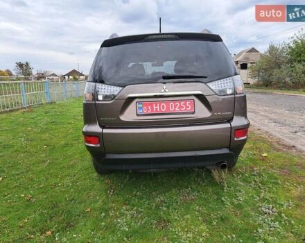 Міцубісі Аутлендер 2010 у Харкові на Automoto.ua Коричневий Міцубісі Аутлендер, об'ємом двигуна 2 л та пробігом 207 тис. км за 10950 $, фото 5 на Automoto.ua