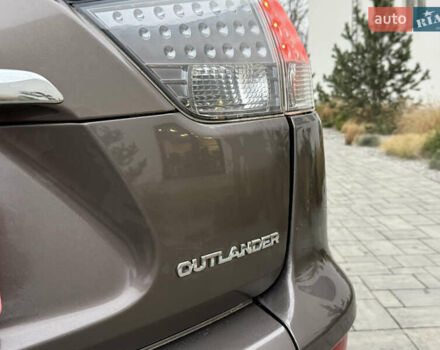 Коричневий Міцубісі Аутлендер, об'ємом двигуна 2.2 л та пробігом 235 тис. км за 10600 $, фото 10 на Automoto.ua