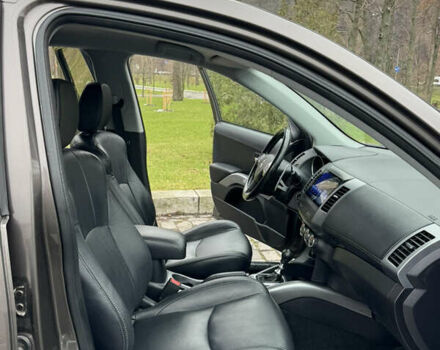 Коричневый Мицубиси Аутлендер, объемом двигателя 2.18 л и пробегом 208 тыс. км за 10555 $, фото 47 на Automoto.ua