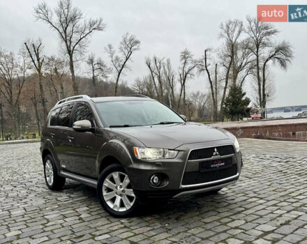 Коричневый Мицубиси Аутлендер, объемом двигателя 2.18 л и пробегом 208 тыс. км за 10555 $, фото 53 на Automoto.ua