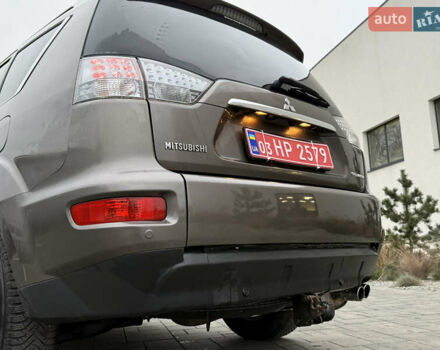 Коричневий Міцубісі Аутлендер, об'ємом двигуна 2.2 л та пробігом 235 тис. км за 10600 $, фото 8 на Automoto.ua