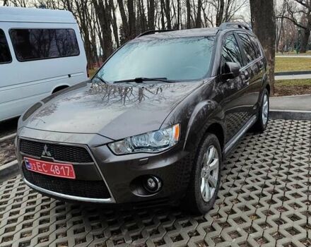 Коричневый Мицубиси Аутлендер, объемом двигателя 2.2 л и пробегом 210 тыс. км за 11500 $, фото 3 на Automoto.ua
