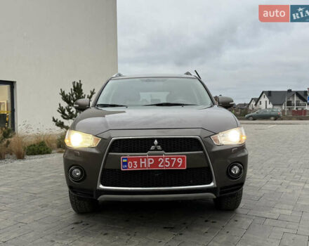 Коричневий Міцубісі Аутлендер, об'ємом двигуна 2.2 л та пробігом 235 тис. км за 10600 $, фото 2 на Automoto.ua