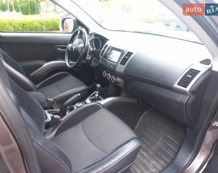 Коричневий Міцубісі Аутлендер, об'ємом двигуна 2.2 л та пробігом 240 тис. км за 10900 $, фото 6 на Automoto.ua