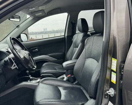 Коричневый Мицубиси Аутлендер, объемом двигателя 2.18 л и пробегом 208 тыс. км за 10555 $, фото 16 на Automoto.ua