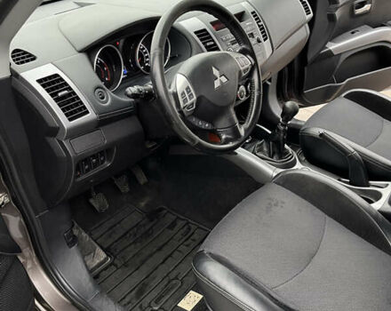 Коричневый Мицубиси Аутлендер, объемом двигателя 1.97 л и пробегом 268 тыс. км за 11300 $, фото 20 на Automoto.ua