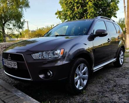 Коричневый Мицубиси Аутлендер, объемом двигателя 2.2 л и пробегом 210 тыс. км за 11500 $, фото 2 на Automoto.ua