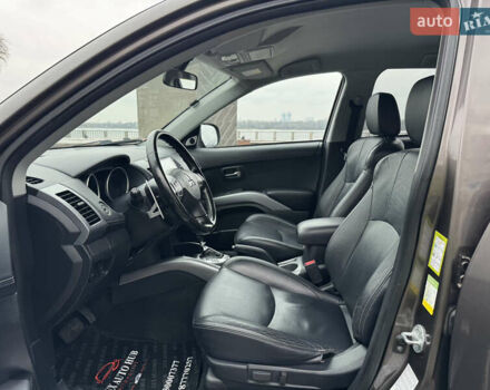 Коричневый Мицубиси Аутлендер, объемом двигателя 2.18 л и пробегом 208 тыс. км за 10555 $, фото 61 на Automoto.ua