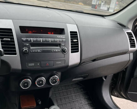 Коричневый Мицубиси Аутлендер, объемом двигателя 1.97 л и пробегом 268 тыс. км за 11300 $, фото 17 на Automoto.ua