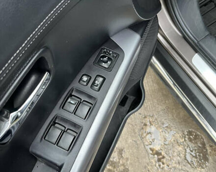 Коричневый Мицубиси Аутлендер, объемом двигателя 1.97 л и пробегом 268 тыс. км за 11300 $, фото 5 на Automoto.ua