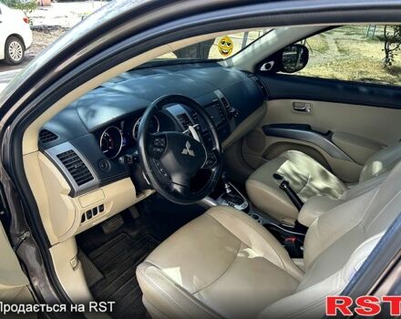 Коричневый Мицубиси Аутлендер, объемом двигателя 2.2 л и пробегом 281 тыс. км за 11250 $, фото 6 на Automoto.ua