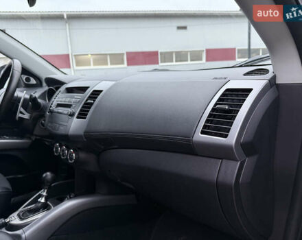 Коричневий Міцубісі Аутлендер, об'ємом двигуна 2.2 л та пробігом 235 тис. км за 10600 $, фото 36 на Automoto.ua