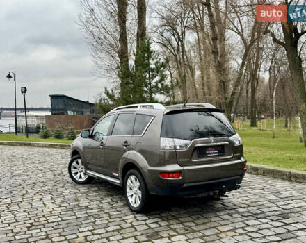 Коричневый Мицубиси Аутлендер, объемом двигателя 2.18 л и пробегом 208 тыс. км за 10555 $, фото 51 на Automoto.ua