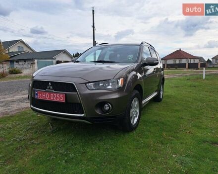 Міцубісі Аутлендер 2010 у Харкові на Automoto.ua Коричневий Міцубісі Аутлендер, об'ємом двигуна 2 л та пробігом 207 тис. км за 10950 $, фото 2 на Automoto.ua