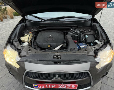 Коричневий Міцубісі Аутлендер, об'ємом двигуна 2.2 л та пробігом 235 тис. км за 10600 $, фото 54 на Automoto.ua