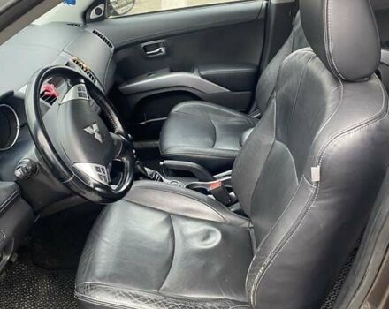 Коричневий Міцубісі Аутлендер, об'ємом двигуна 2.2 л та пробігом 266 тис. км за 11000 $, фото 6 на Automoto.ua