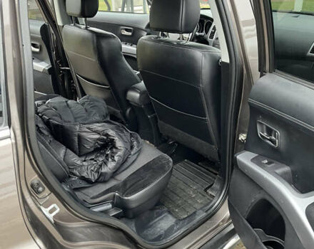 Коричневый Мицубиси Аутлендер, объемом двигателя 1.97 л и пробегом 268 тыс. км за 11300 $, фото 12 на Automoto.ua