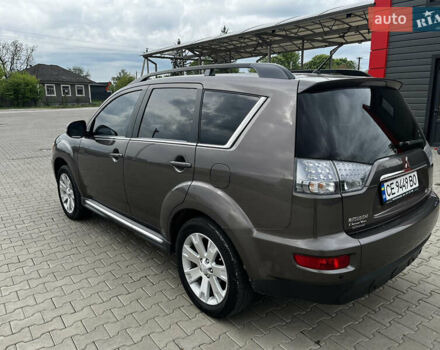 Коричневый Мицубиси Аутлендер, объемом двигателя 2.27 л и пробегом 290 тыс. км за 11950 $, фото 2 на Automoto.ua