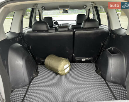 Коричневый Мицубиси Аутлендер, объемом двигателя 2.27 л и пробегом 290 тыс. км за 11950 $, фото 1 на Automoto.ua