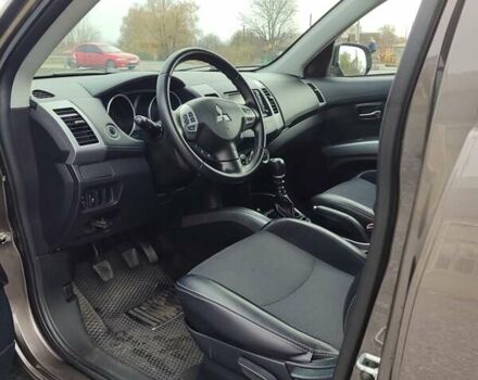 Коричневий Міцубісі Аутлендер, об'ємом двигуна 2.27 л та пробігом 149 тис. км за 12800 $, фото 10 на Automoto.ua