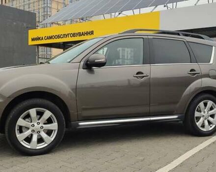 Коричневый Мицубиси Аутлендер, объемом двигателя 2.2 л и пробегом 259 тыс. км за 11600 $, фото 1 на Automoto.ua