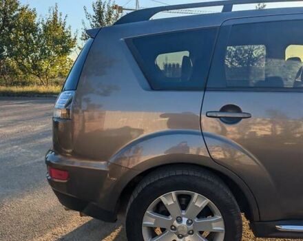 Коричневый Мицубиси Аутлендер, объемом двигателя 2.4 л и пробегом 248 тыс. км за 10000 $, фото 5 на Automoto.ua