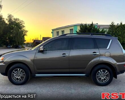 Коричневый Мицубиси Аутлендер, объемом двигателя 2.4 л и пробегом 178 тыс. км за 10550 $, фото 2 на Automoto.ua