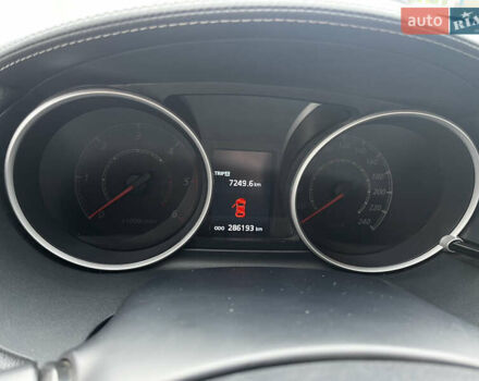 Коричневый Мицубиси Аутлендер, объемом двигателя 2.27 л и пробегом 290 тыс. км за 11950 $, фото 7 на Automoto.ua