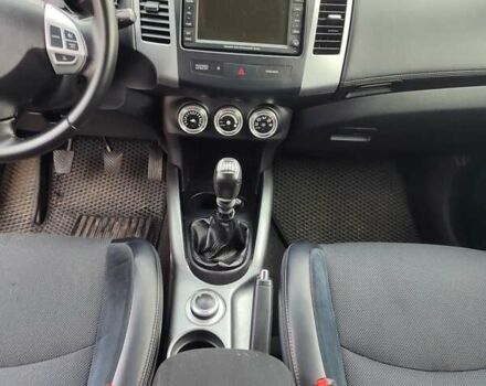 Коричневий Міцубісі Аутлендер, об'ємом двигуна 2.27 л та пробігом 149 тис. км за 12800 $, фото 11 на Automoto.ua