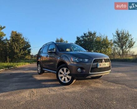 Коричневый Мицубиси Аутлендер, объемом двигателя 2.4 л и пробегом 248 тыс. км за 10000 $, фото 6 на Automoto.ua