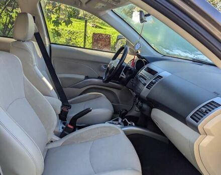 Коричневый Мицубиси Аутлендер, объемом двигателя 2.4 л и пробегом 248 тыс. км за 10000 $, фото 12 на Automoto.ua