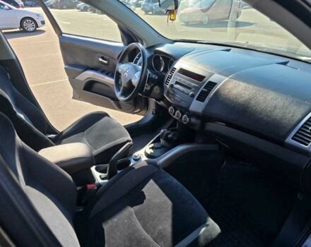 Коричневый Мицубиси Аутлендер, объемом двигателя 2.4 л и пробегом 270 тыс. км за 10300 $, фото 5 на Automoto.ua