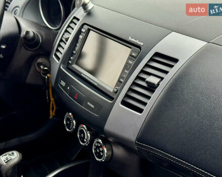 Коричневий Міцубісі Аутлендер, об'ємом двигуна 2.2 л та пробігом 197 тис. км за 11750 $, фото 34 на Automoto.ua