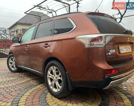 Коричневый Мицубиси Аутлендер, объемом двигателя 2.3 л и пробегом 317 тыс. км за 13000 $, фото 4 на Automoto.ua