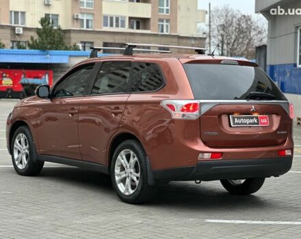Коричневый Мицубиси Аутлендер, объемом двигателя 2.4 л и пробегом 267 тыс. км за 11990 $, фото 5 на Automoto.ua