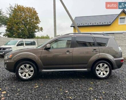Коричневий Міцубісі Аутлендер, об'ємом двигуна 2.4 л та пробігом 270 тис. км за 9000 $, фото 3 на Automoto.ua