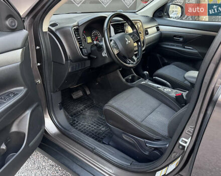 Коричневий Міцубісі Аутлендер, об'ємом двигуна 3 л та пробігом 170 тис. км за 14800 $, фото 9 на Automoto.ua