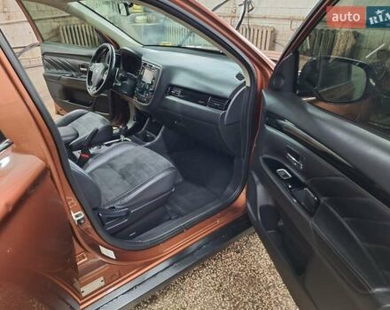 Коричневий Міцубісі Аутлендер, об'ємом двигуна 0 л та пробігом 260 тис. км за 14800 $, фото 28 на Automoto.ua
