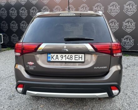 Коричневий Міцубісі Аутлендер, об'ємом двигуна 3 л та пробігом 170 тис. км за 14800 $, фото 4 на Automoto.ua