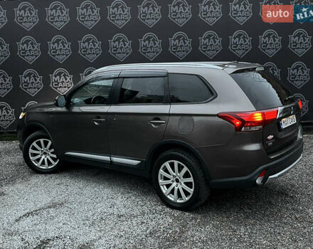 Коричневый Мицубиси Аутлендер, объемом двигателя 3 л и пробегом 170 тыс. км за 15900 $, фото 4 на Automoto.ua