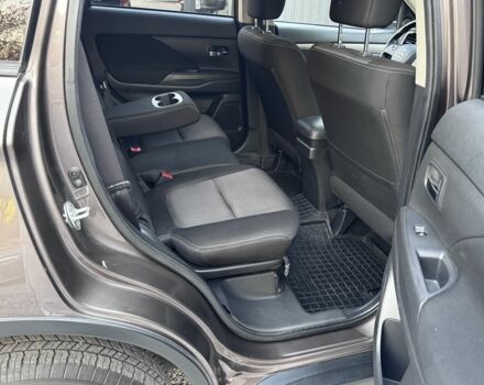 Коричневий Міцубісі Аутлендер, об'ємом двигуна 3 л та пробігом 170 тис. км за 14800 $, фото 11 на Automoto.ua