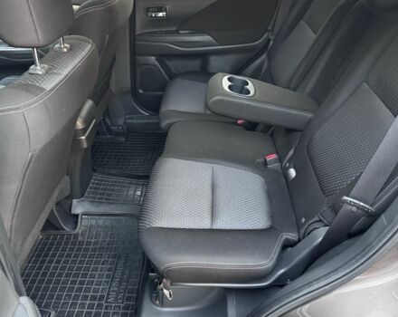 Коричневий Міцубісі Аутлендер, об'ємом двигуна 3 л та пробігом 170 тис. км за 14800 $, фото 10 на Automoto.ua