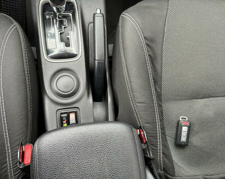 Коричневий Міцубісі Аутлендер, об'ємом двигуна 2.36 л та пробігом 197 тис. км за 14000 $, фото 24 на Automoto.ua