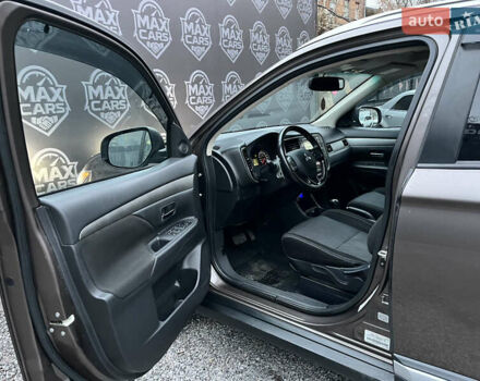 Коричневый Мицубиси Аутлендер, объемом двигателя 3 л и пробегом 170 тыс. км за 15900 $, фото 10 на Automoto.ua