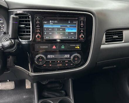 Коричневий Міцубісі Аутлендер, об'ємом двигуна 2.36 л та пробігом 197 тис. км за 14000 $, фото 20 на Automoto.ua