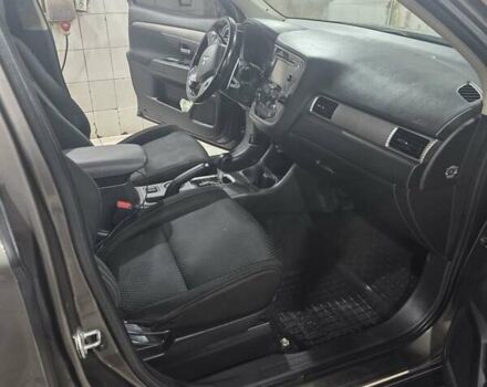 Коричневий Міцубісі Аутлендер, об'ємом двигуна 2.36 л та пробігом 176 тис. км за 15800 $, фото 2 на Automoto.ua