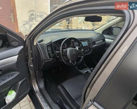 Коричневий Міцубісі Аутлендер, об'ємом двигуна 2.36 л та пробігом 176 тис. км за 15800 $, фото 5 на Automoto.ua