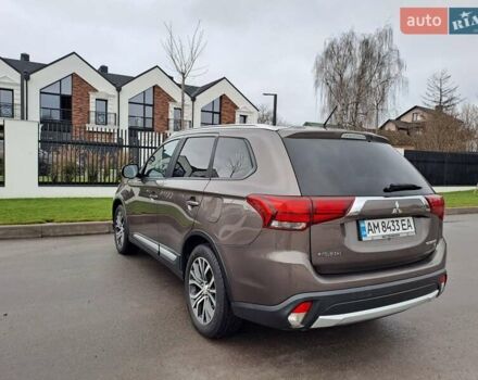 Коричневий Міцубісі Аутлендер, об'ємом двигуна 2.36 л та пробігом 167 тис. км за 13500 $, фото 4 на Automoto.ua