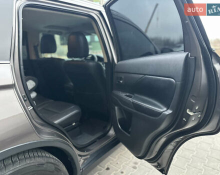 Коричневый Мицубиси Аутлендер, объемом двигателя 3 л и пробегом 164 тыс. км за 14800 $, фото 16 на Automoto.ua